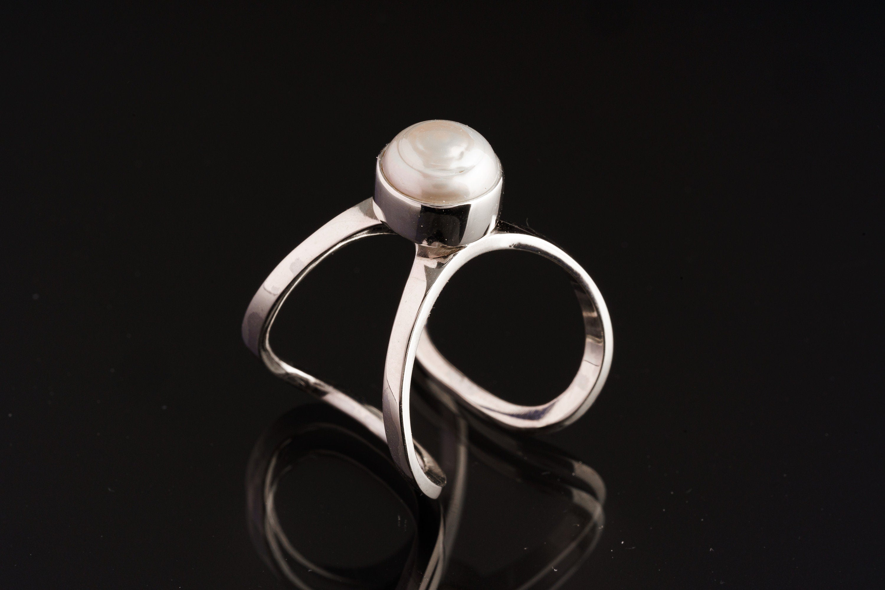 Big Round South Sea Pearl - 925 Sterling Silver - Butterfly Adjustable Cast Ring - Polished finish - Size 5-9 US