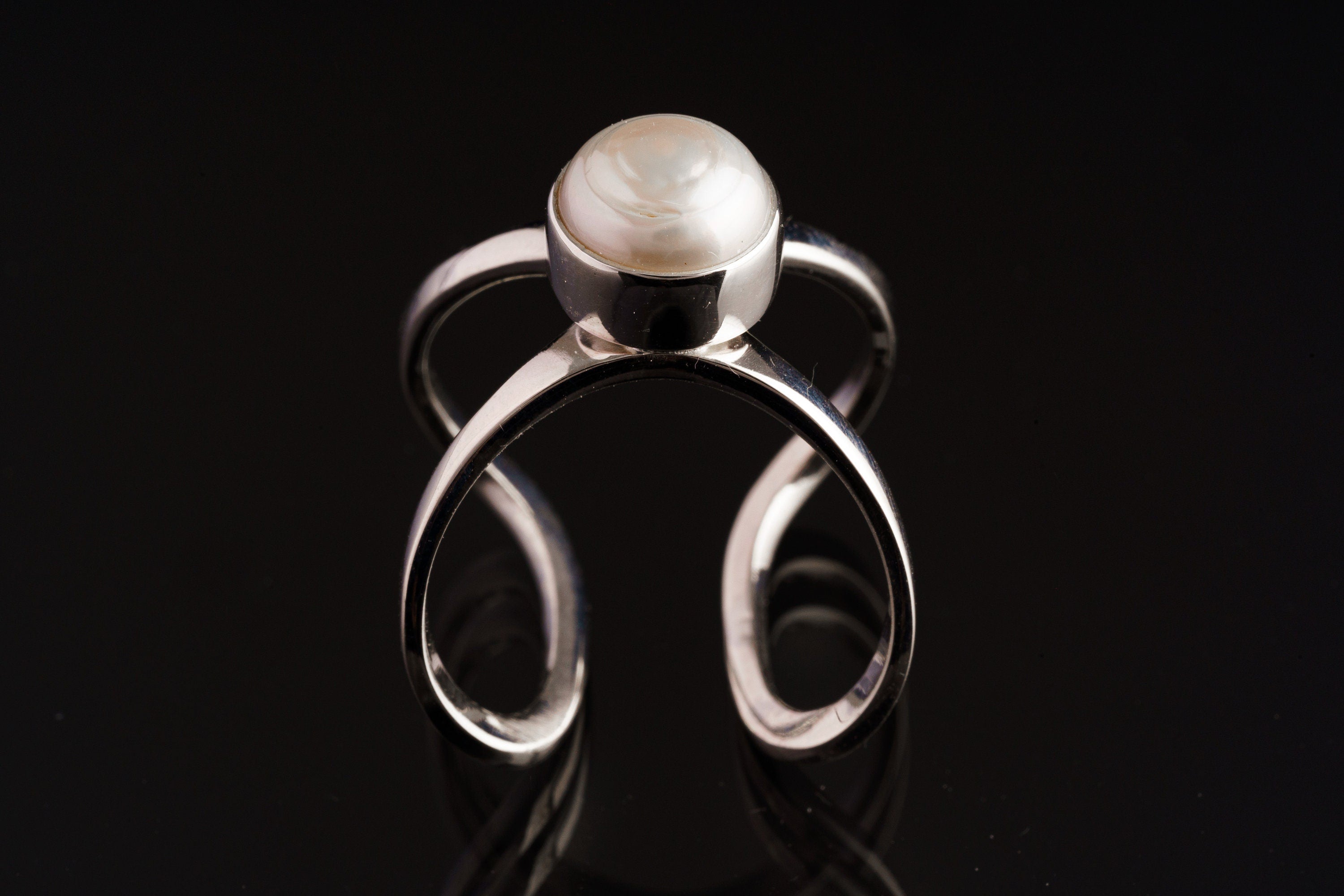 Big Round South Sea Pearl - 925 Sterling Silver - Butterfly Adjustable Cast Ring - Polished finish - Size 5-9 US