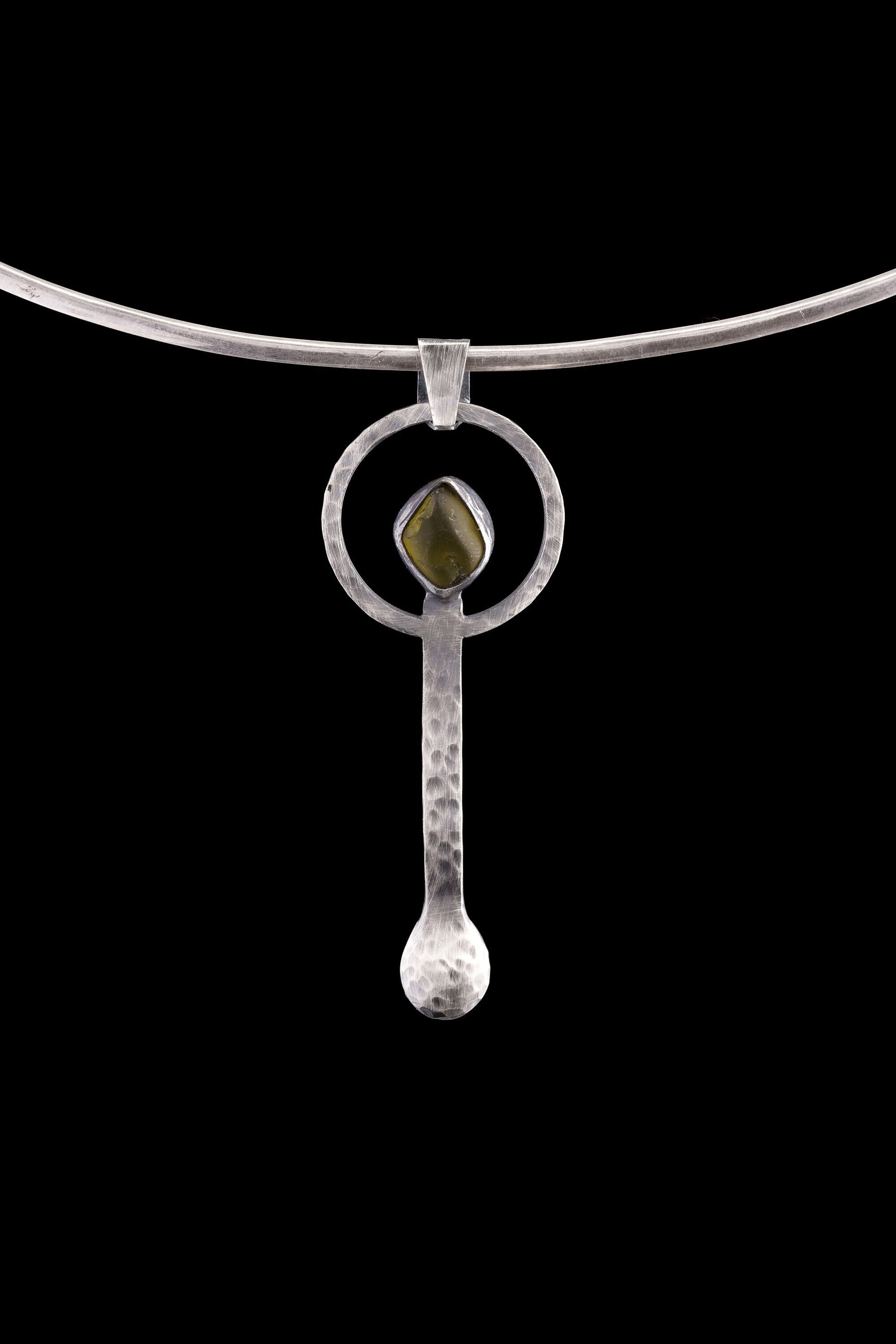 River Tumbled Australian Peridot - Spice / Ceremonial Spoon - 925 Cast Silver - Oxidised Hammer Textured - Crystal Pendant Necklace