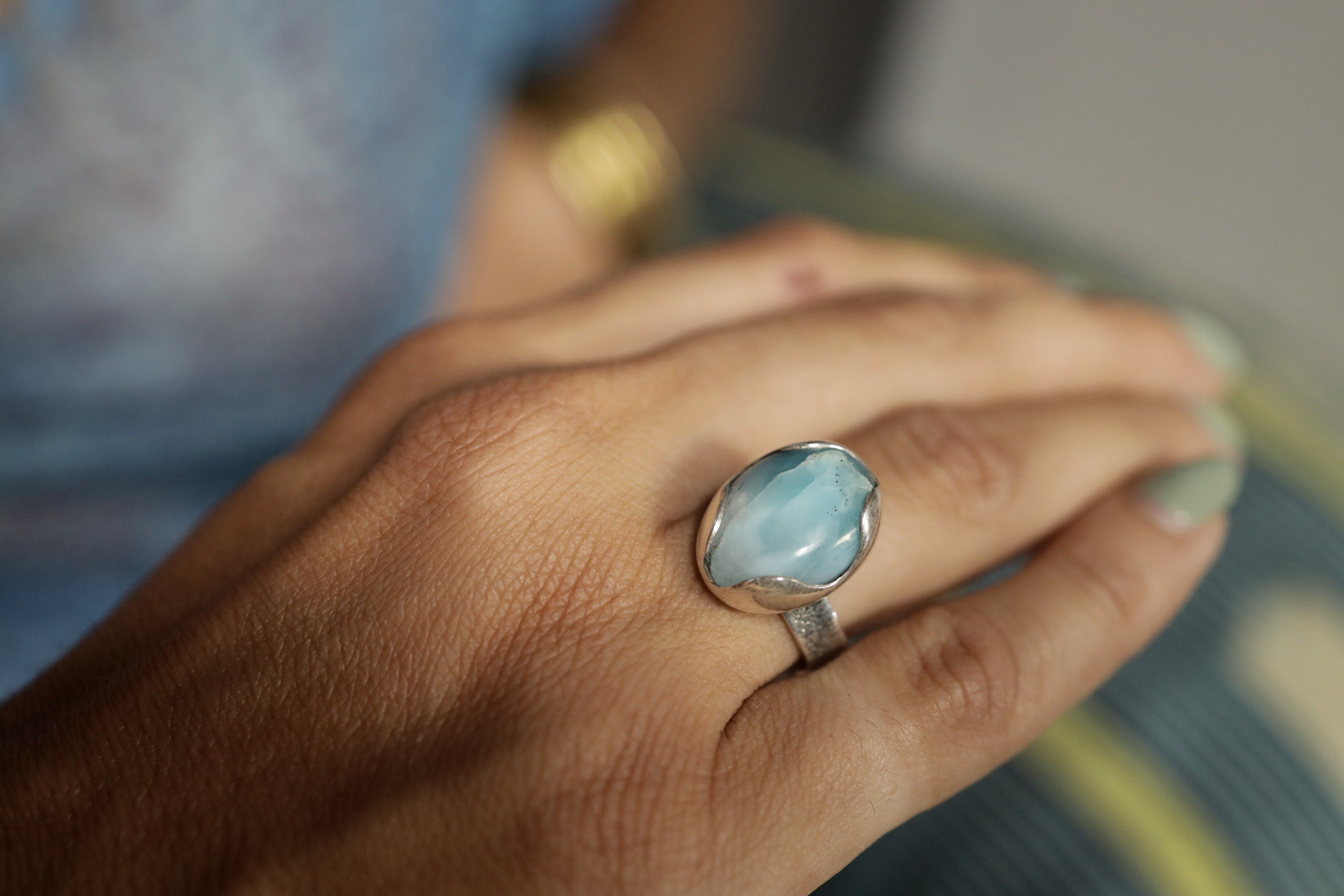 A Tribute to Oceanic Splendor: Adjustable Sterling Silver Ring with Oval Larimar - Unisex - Size 5-12 US - NO/02