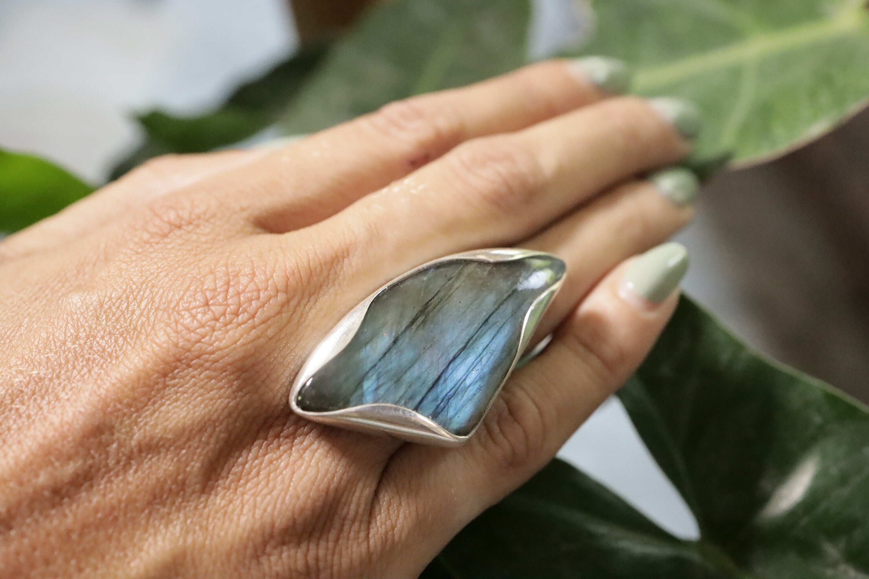 A Sturdy Embrace of Ancient Mystique: Adjustable Sterling Silver Ring with Tooth-Shaped Labradorite - Unisex - Size 5-10 US - NO/01